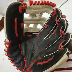 Used Right Hand Throw Miken Outfield Player series Softball Glove 13.5"