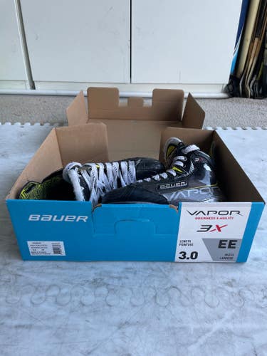 Bauer Vapor 3X Skates Size 3.0 EE