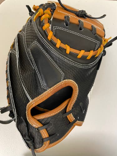 Right Hand Throw 33.5" A2K Catcher's Glove