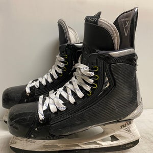 Bauer Vapor Hyperlite Mens Pro Stock Size 8 Hockey Skates MIC 3549