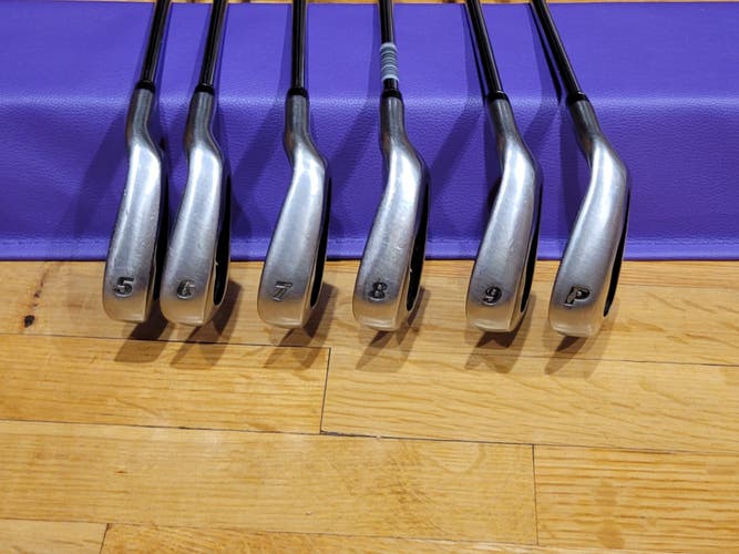 Used Men's Right Handed Iron Set 6 Pieces Steel Shaft