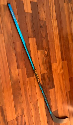 NEW-> Bauer Nexus Sync Senior Stick 87 Flex P92 RH