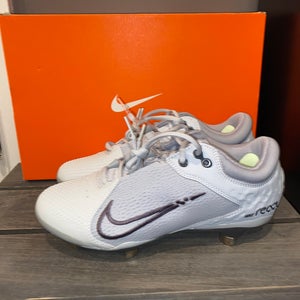 Nike Hyperdiamond 4 Elite Women's Softball Cleats -NWOB