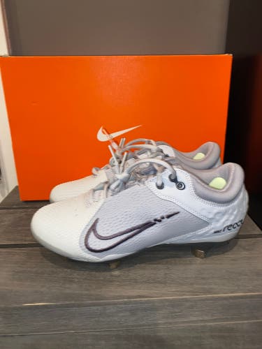 Nike Hyperdiamond 4 Elite Women's Softball Cleats -NWOB