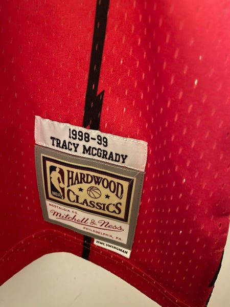 Mitchell & Ness Men's 1998 Toronto Raptors Tracy McGrady Red Hardwood  Classics Swingman Jersey