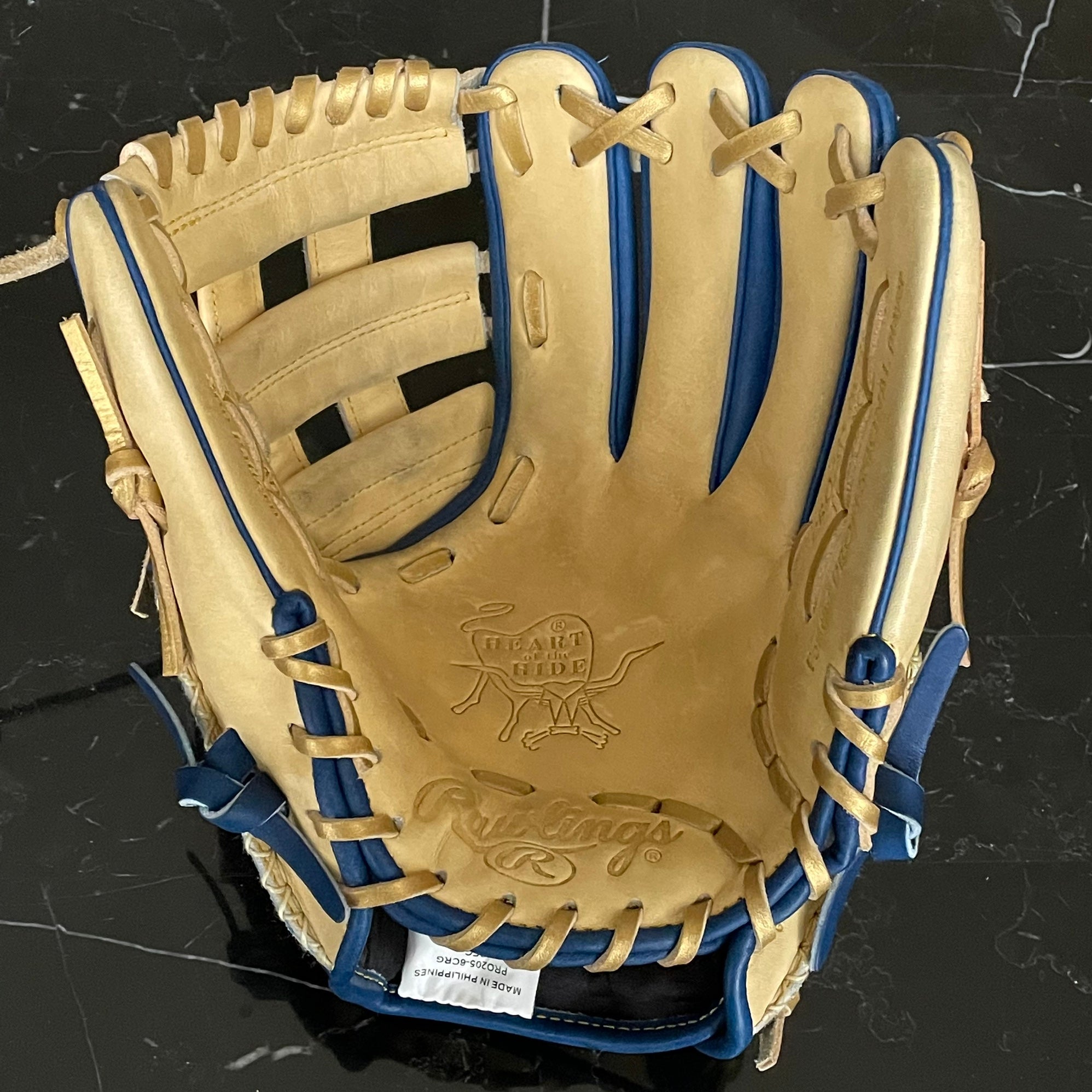 Rawlings Heart of The Hide ColorSync 7.0 11.75 Baseball Glove: PRO205-32CCH