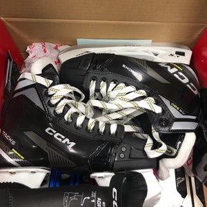Used CCM Wide Width  Size 4 AS-580 Hockey Skates