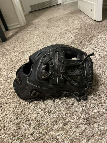 A2000 Baseball Infield Glove 11.5"