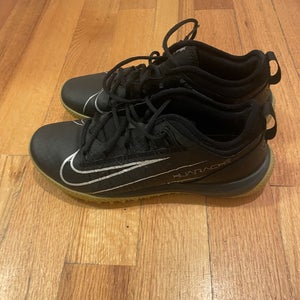 Size 8  Nike Turf Cleats