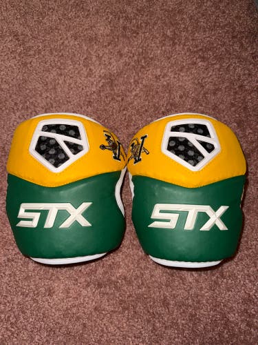 UVM STX cell IV elbow pads