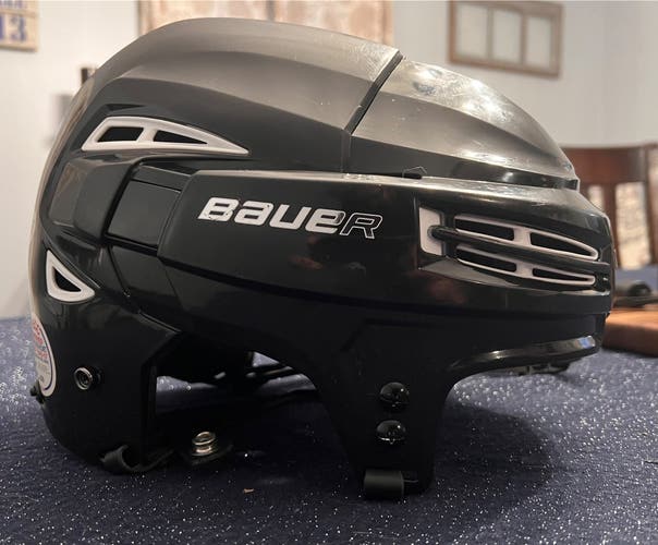 Used Large Bauer  Re-Akt 100 Helmet