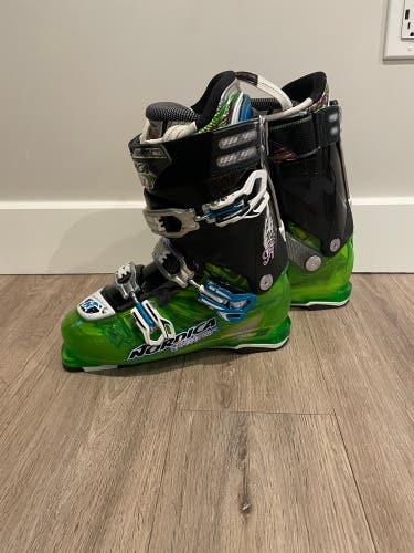 Unisex All Mountain Stiff Flex Firearrow Team 3 Ski Boots