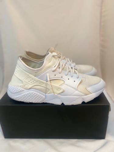 *Like New* Nike Hurrache