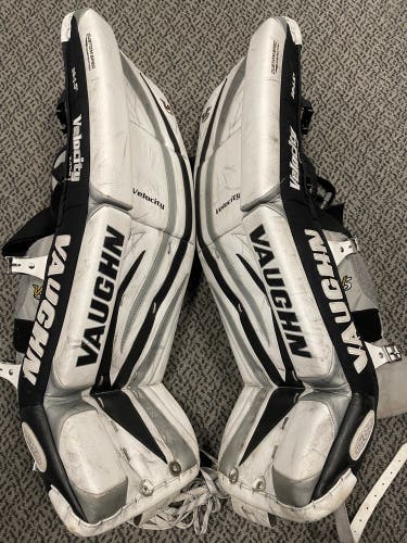 Used Vaughn Velocity V5 30” +1.5” goal leg pads