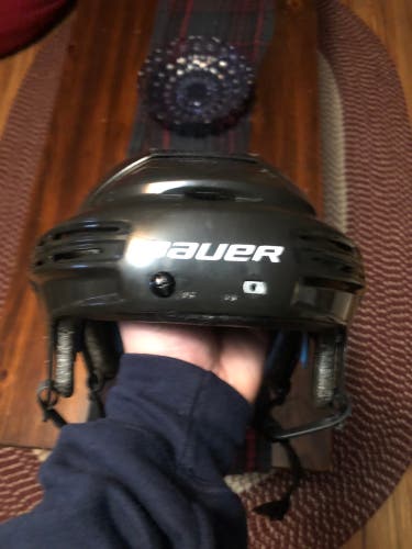 Used Medium Bauer  7500 Helmet