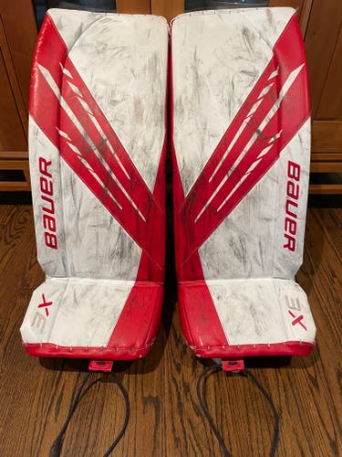 Used 32" Bauer Vapor 3X Goalie Leg Pads