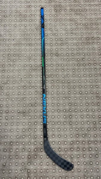New Junior Bauer Right Handed Nexus Geo Hockey Stick P92