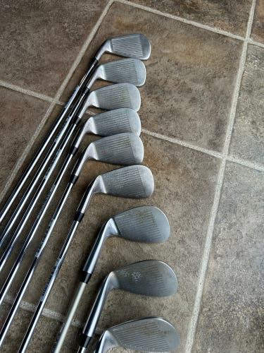 US Kids Tour Series 57” 13 Piece Set w/Club Headcovers