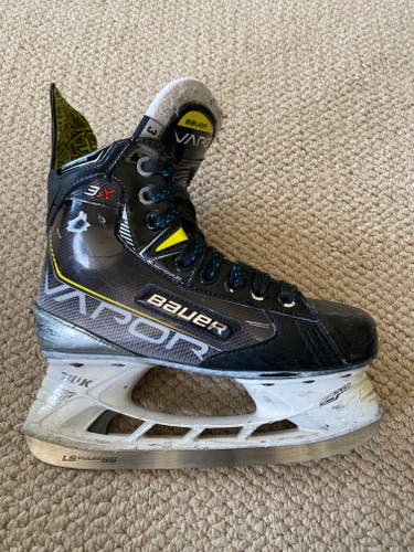 Used Bauer Vapor 3X Hockey Skates Regular Width Size 3
