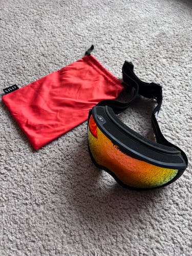 GREAT FITTING Used Giro Ringo Ski Goggles