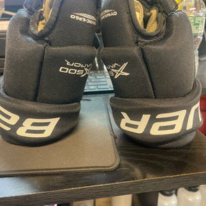 Bauer 10" Vapor X600 Gloves Used