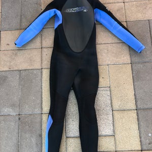 Used Women's Type Thickness O'Neill Wetsuit