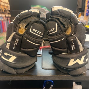 CCM 11"  Classic Pro Gloves Used