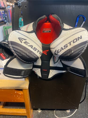 Youth Large Easton Synergy Shoulder Pads