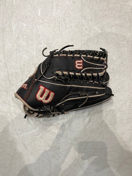 Used Wilson A2000 Right Hand Throw Outfield Baseball Glove 12.75"