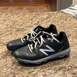 Black Men's Molded Cleats Low Top 4040v5