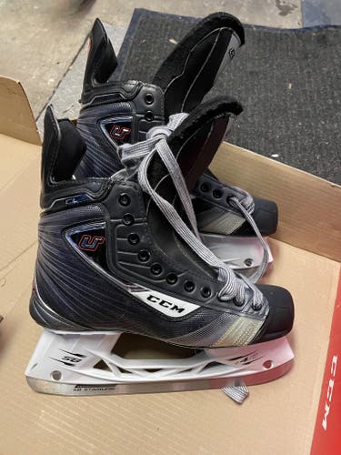Senior New CCM U+ Crazy Light Hockey Skates Regular Width Pro Stock Size 8.5D
