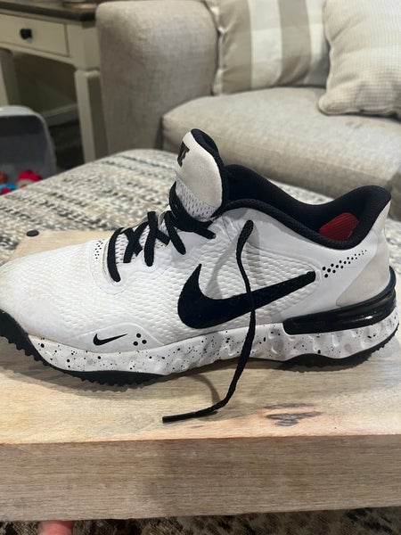 White Used Men’s Turf Cleats Nike Low Top Nike alpha huarache elite 3