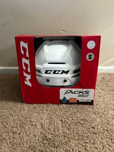 New Small CCM Tacks 910 Helmet