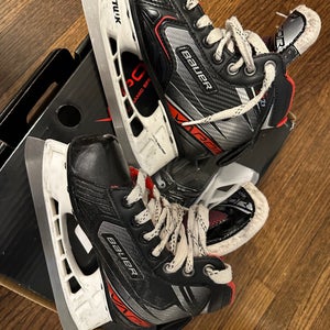 Youth Used Bauer Vapor X2.7 Hockey Goalie Skates (Size 12 D)