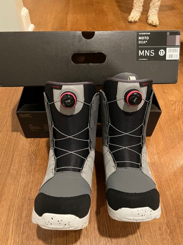 Men's Used Size 11 (Women's 12) Burton Moto Snowboard Boots Medium Flex All Mountain