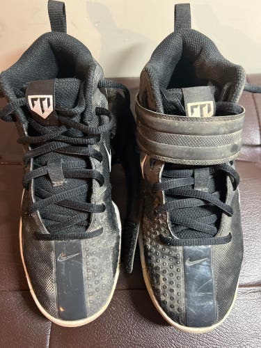 Kid's Nike Trout Baseball Cleats Size 2.5Y