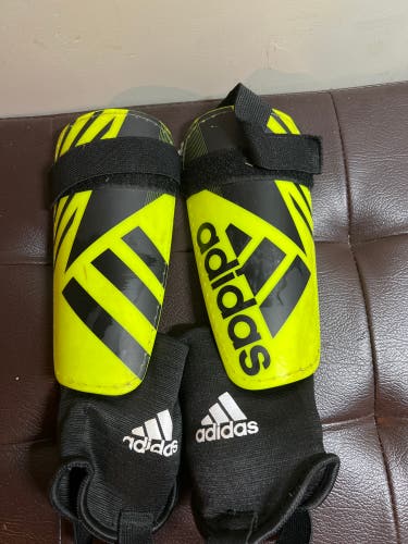 Unisex Medium Adidas Shin Guards
