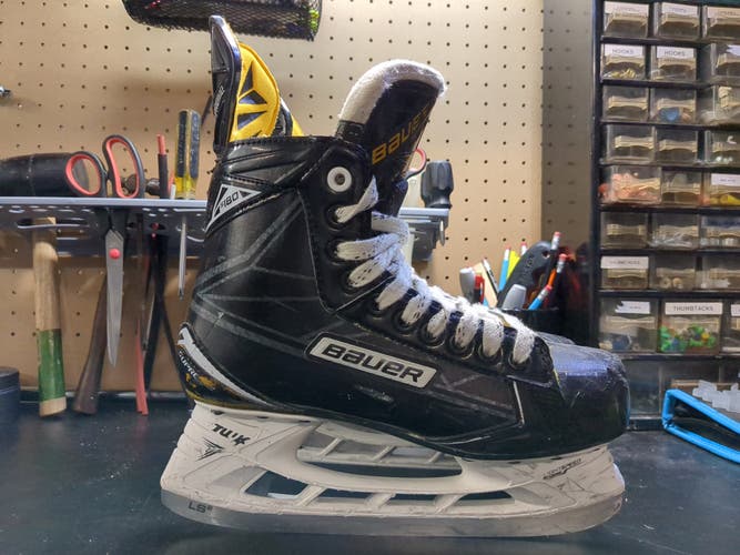 Senior Used Bauer Supreme S180 Hockey Skates Regular Width Size 6