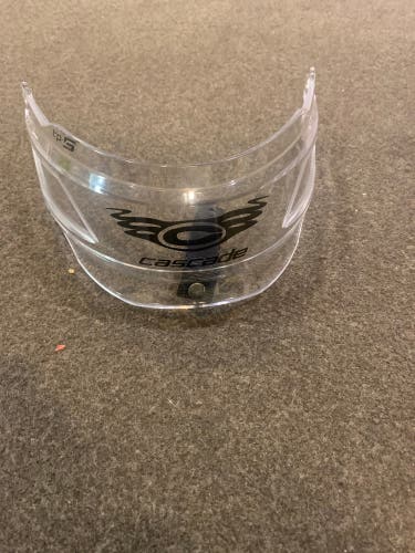 Goalie Cascade S Throat Guard