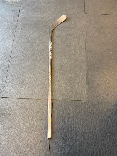 Junior Right Handed P88  Vapor Hyperlite Hockey Stick