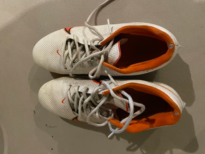 Syracuse team issued cleats Size 9