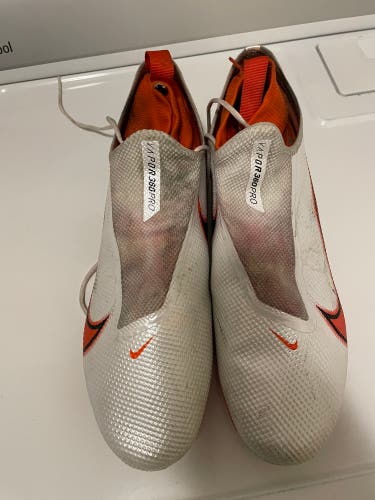 Syracuse lacrosse team issued game worn cleats size 13
