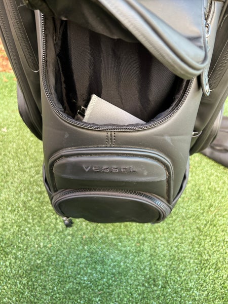 Vessel Lux XV Cart Bag - Fairway Golf Online Golf Store – Buy Custom Golf  Clubs and Golf Gear
