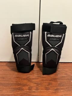 Bauer GSX Youth Goalie Knee Guards - Pair