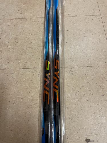 New Senior Bauer Right Handed Nexus Sync Hockey Stick P28 2 Pack