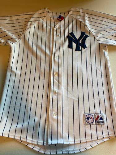 White Used Large Majestic Jersey