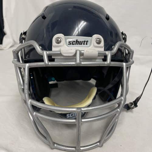 Schutt Vengeance Pro Medium Adult Helmet In Navy Blue. Initial year 2018 REDUCED