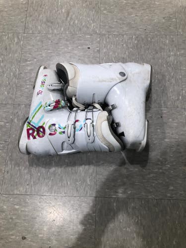 Used Kid's Rossignol Fun Girl Ski Boots (mondo 26 & mondo 26.5 305mm)