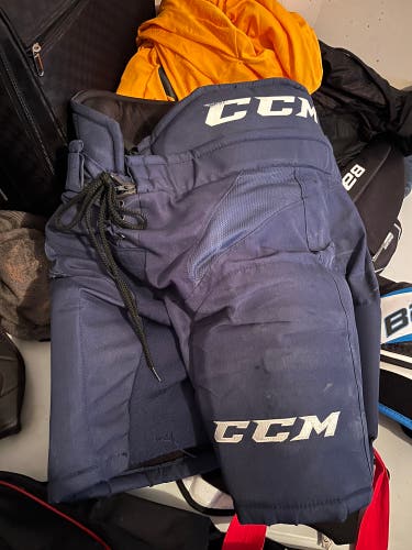 Senior Large CCM Pro Stock Hockey Pants QMJHL (no logo)