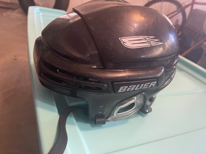 Used Medium Bauer  HH 5000 Helmet